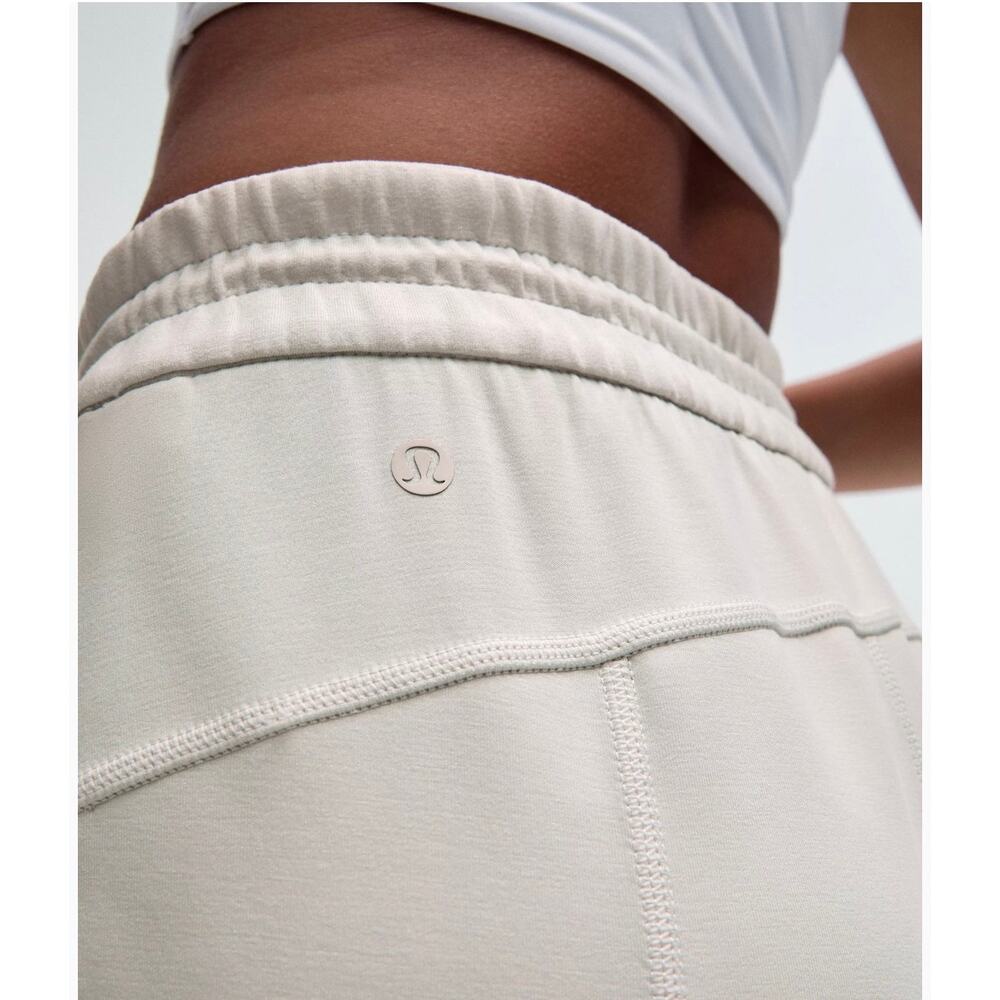 Lululemon softstreme pant cream color size 0